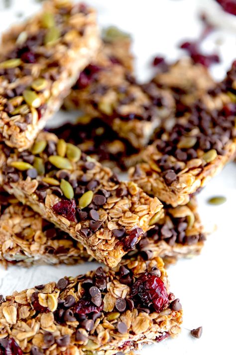 Nut Free Breakfast Bars, Easy Homemade Granola Bars, Nut Free Granola Bars, Nut Free Breakfast, Nut Free Granola, Easy Granola Bars, No Bake Granola Bars, Nut Granola, Baked Granola