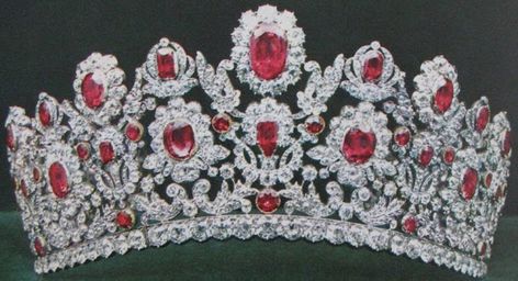 Ruby Tiara, Tiaras Jewellery, Royal Crowns, Royal Tiaras, Beautiful Tiaras, Diamond Tiara, Royal Jewels, Royal Jewelry, Crown Royal