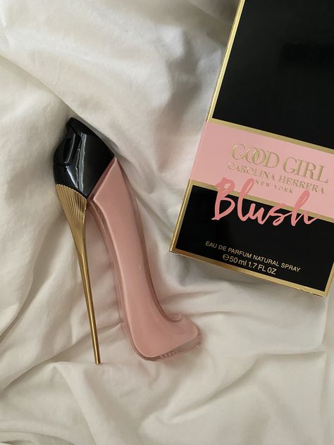 Good Girl Blush, Good Girl Perfume, Carolina Herrera Perfume, Koleksi Parfum, Perfume Carolina Herrera, Carolina Herrera Good Girl, Very Good Girls, Fragrances Perfume Woman, Pink Perfume