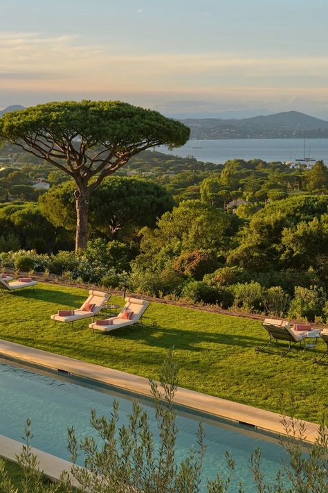 Hotel sea view | Saint Tropez | Château de la Messardière Hotel Swimming Pool, Indoor Spa, French Luxury Brands, Hotel Luxury, Spa Offers, Amazing Spaces, Private Beach, Us Beaches, Beautiful Hotels