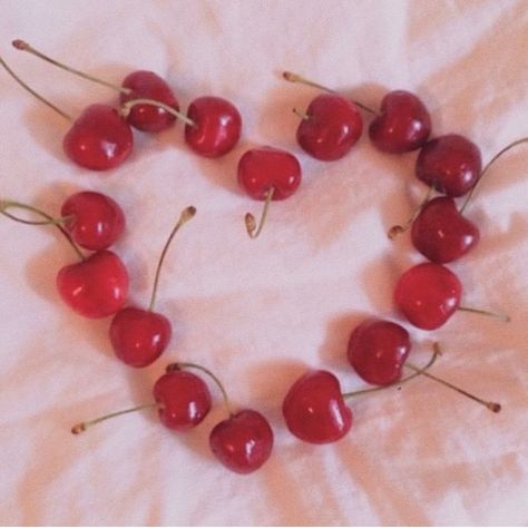 Cherry girl 🍒🍒🍒 Cherries Aesthetic Vintage, Cherry Girl Aesthetics, Cherry Girl Astethic, Cherry Moodboard, Cherry Aesthetic Vintage, Cherry Astethic, Cherry Pics, Maroon Theme, Cherry Aesthetics