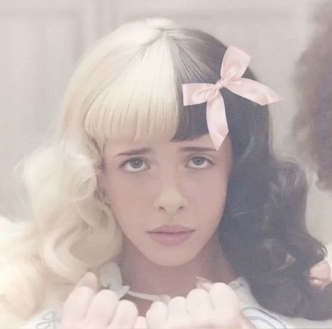 Melanie Martinez Coquette Icons, Melanie Martinez Core Aesthetic, Melanie Martinez Aesthetic Icon, Melanie Martinez Aesthetic Pfp, K 12 Melanie Martinez Aesthetic, Melanie Martinez Hairstyles, Coquette Melanie Martinez, Melanie Martinez K-12, Melanie Martinez Widget