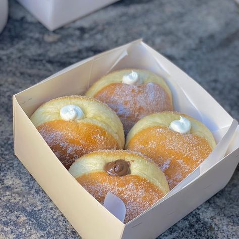 Dounts Filled, Cream Filled Doughnuts Donut Recipes, Duncan Donuts, Pudding Filled Doughnut, Kfc Inspired Recipes, Filled Donuts Aesthetic, Filled Doughnuts Photography, African Recipes Nigerian Food, Baking Quotes