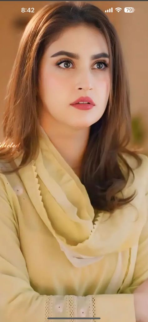 Hiba Bukhari Pics, Hiba Bukhari, Pakistani Women, Live Screen, Live Screen Wallpaper, Bridal Lehengas, Beautiful Muslim Women, Blonde Beauty, Film Industry