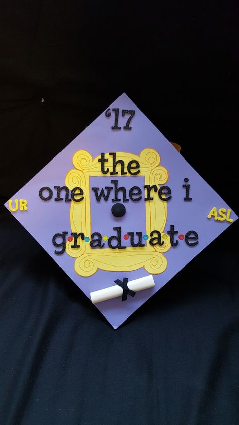 'Friends' theme graduation cap High School Graduation Party Themes, Funny Graduation Caps, Creative Graduation Caps, High School Graduation Party Decorations, Friends Graduation, College Grad Cap Ideas, Graduation Cap Decoration Diy, High School Graduation Cap, College Graduation Cap Decoration