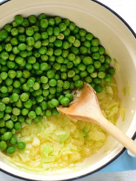 Frozen Pea Soup with Bread Croutons | Cook Like Czechs Pea Soup With Frozen Peas, Frozen Pea Soup, Pea Soup Crockpot, Fresh Pea Soup, Soup With Bread, Green Pea Soup, Creamed Peas, Soup Base, Creamed Onions