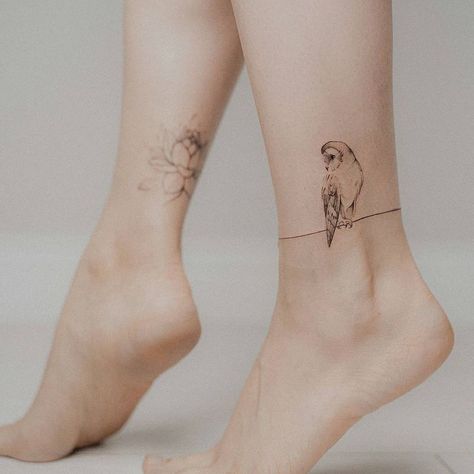 79 Tattoo, Tiny Owl Tattoo, Ankle Bracelet Tattoo, Bracelet Tattoo, Ankle Tattoos For Women, Anklet Tattoos, Muster Tattoos, Owl Tattoo Design, Geniale Tattoos