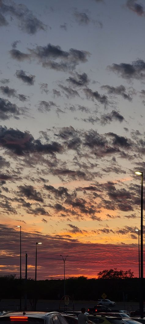 Sunset in pink and orangish colors in Austin Texas Houston Texas Sunset, Mcallen Texas, Country Sunset, Texas Sunset, Texas Country, Downtown Austin, Texas Hill Country, Sunset Pictures, Sunset Views