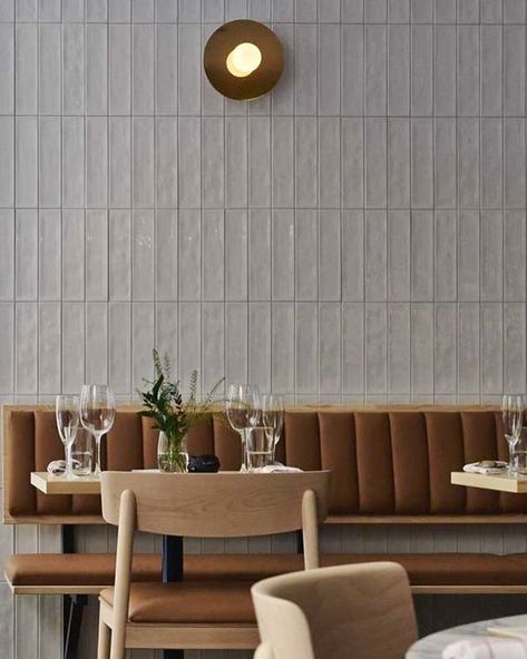 KjK INTERIORS on Instagram: “Banquette Seating. One type of seating where you can transform a room by colour, texture and functionality.  Whether it be in the finest…” Banquette Restaurant, Modern Banquette, Banquette Seating Restaurant, Restaurant Banquette, Design Interior Modern, Banquette Dining, Wall Bench, Globe Wall Light, Restaurant Booth