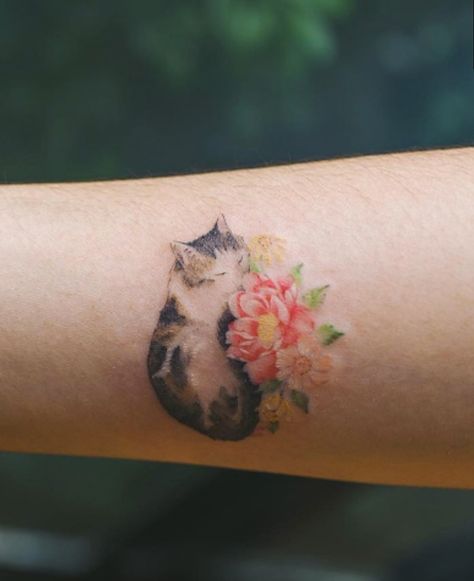 Calico cat tattoos Cat Lover Tattoo, Lower Arm Tattoos, Kitten Tattoo, Cat Tattoo Simple, See Tattoo, Tattoos Simple, Black Cat Tattoos, Detailed Art, Small Flower Tattoos