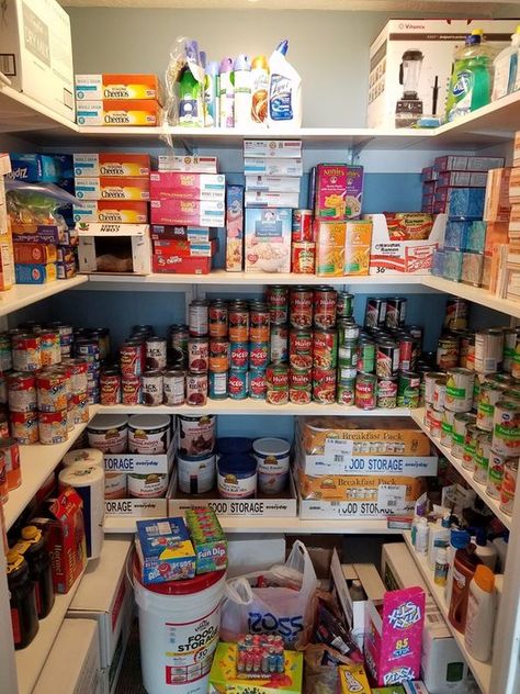 Closet Shelf: 13 Steps (with Pictures) Stock Pile Organization, Ladder Shelf Diy, Snack Shack, Snack Brands, Closet Shelf, Desain Pantry, First Apartment Decorating, Sleepover Food, Table Food