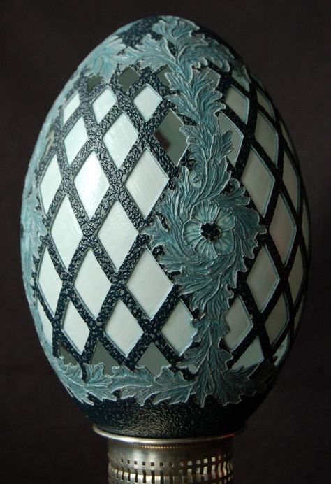 Carved emu eggshell with lattice and acanthus (instructables.com) Acanthus Pattern, Emu Egg, Egg Artistry, Ukrainian Eggs, Egg Shell Art, Carved Eggs, Easter Egg Designs, Wall Hanging Crafts, Egg Shell