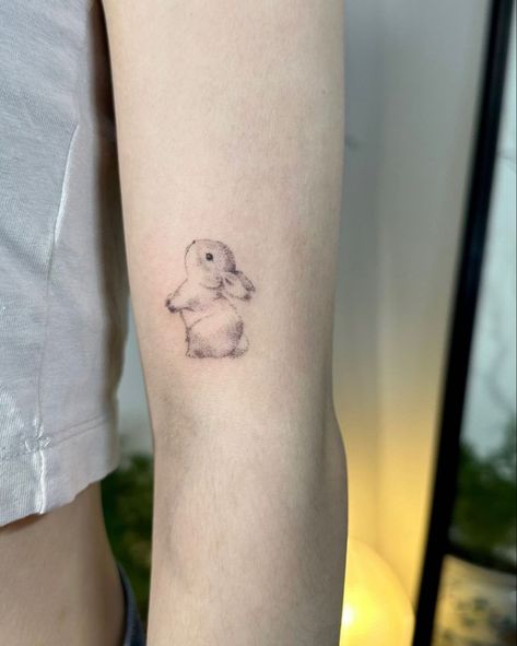 Hase Tattoos, Glyndon King, God Of Malice, Cat Tattoo Ideas, Bunny Tattoo, Rabbit Tattoo, Bunny Tattoos, Rabbit Tattoos, Petite Tattoos