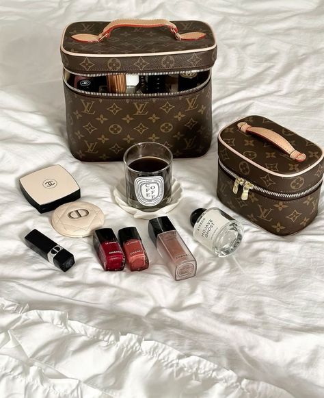 Mojave Ghost, Learning Web, Louis Vuitton Luggage, What In My Bag, Vanity Case, Purple Nails, Makeup Skin Care, Skin Makeup, Summer Aesthetic