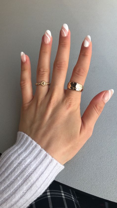 White Gel Manicure With Design, White Shellac Nails With Design, Gel Nails Graduation, White Gelish Nails, White Detail Nails, White Gel Polish Nails, Ongles Blanc Laiteux Nail Art, White Gel Nails With Design, Nails Bio Gel