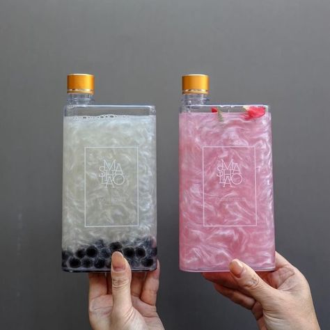 Bubble Tea Bottle Design, Boba Ideas, Herbarium Bottle, Boba Tea Aesthetic, Drink Branding, Boba Bar, Bubble Tea Flavors, Bubble Tea Shop, Bubble Tea Boba