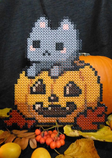 Kitty Cat Pumpkin, Halloween Perler Bead Patterns, Halloween Perler Beads, Hama Beads Halloween, Halloween Perler, Pixel Cat, Perler Bead Designs, Halloween Kitty, Bead Creations