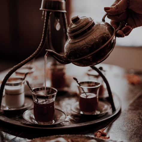 Tea Etiquette, South Asian Aesthetic, Moroccan Tea, Royalty Aesthetic, Tea Culture, Drink Tea, Tea Time Snacks, Mint Tea, Indian Aesthetic