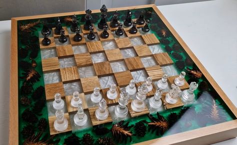 Floating Chess Board, Epoxy Resin Chess Board Diy, Resin Scrabble Board, New Resin Ideas, Epoxy Chess Board, Resin Chess Board, Diy Chess Set, Bullet Crafts, Wooden Box Designs