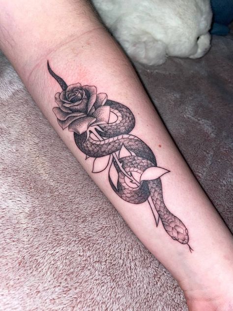 Tattoo Ideas Snake Rose, Rose With Snake Tattoo, Snake Wrapped Around Thigh Tattoo, Snake And Rose Tattoo Design, Matching Snake Tattoos, Rose And Snake Tattoo Design, Rose Snake Tattoo, Snake Tatoos, Snake Rose Tattoo