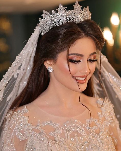 Fashion: #fashion, #style, #outfitinspiration, #beauty Arabic Bridal Hairstyles, Arab Bride Hairstyles, Arab Bride Makeup, Arabic Bride Makeup, Arabic Bride Dress, Nikkah Videos, B Fashion Logo, Arabic Bridal Makeup, Shaadi Makeup