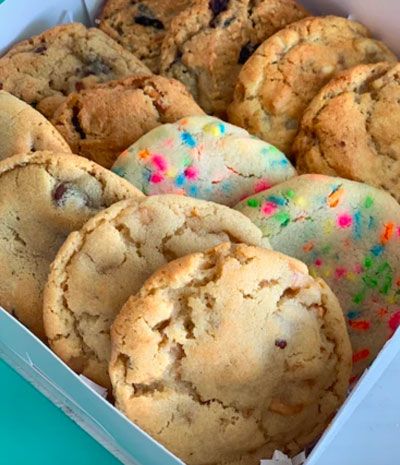 Send Cookies! The Top 20 Best Mail Order Cookies Online - 2019 Cookie Delivery, Gourmet Cookies, Cookie Flavors, Cookie Box, Mail Order, Food Obsession, Yummy Cookies, Cafe Food, Food Gifts