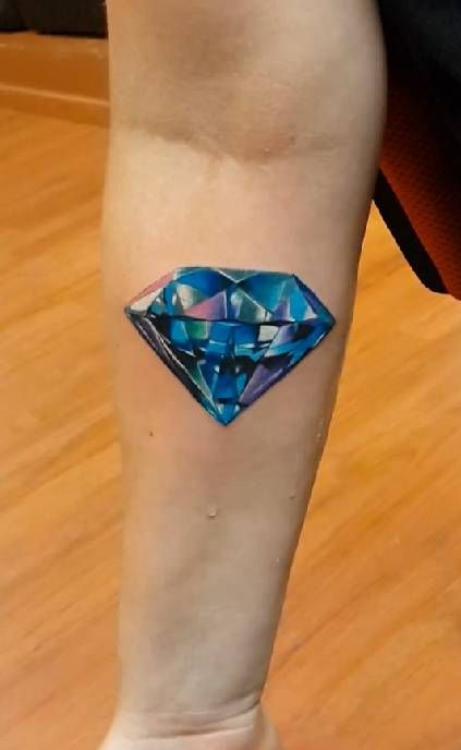 Realistic Diamond Tattoo, Diamond Tattoo Designs, Diamond Tattoo, Gem Tattoo, Jewel Tattoo, Crystal Tattoo, Tattoo Parlor, Diamond Tattoos, Tattoo Parlors