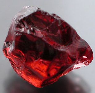 Red Garnet | ... Tanzanian Top Vibrant Rose to Cherry Red Garnet Facet Rough! Hot Lot Best Healing Crystals, Faraway Tree, Night Travel, Guild Wars, Pretty Rocks, Beautiful Rocks, Garnet Jewelry, Mineral Stone, Minerals And Gemstones