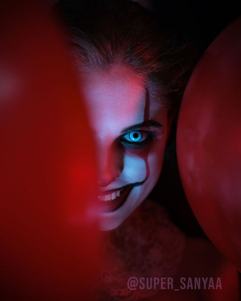 Creepy Halloween Photography, Penny Wise Photoshoot, Halloween Photoshoot Makeup, Creepy Halloween Photo Shoot, Spooky Clown Photoshoot, Creepy Clown Photoshoot, Clown Photoshoot Ideas, Pennywise Photoshoot, Creepy Photoshoot Ideas