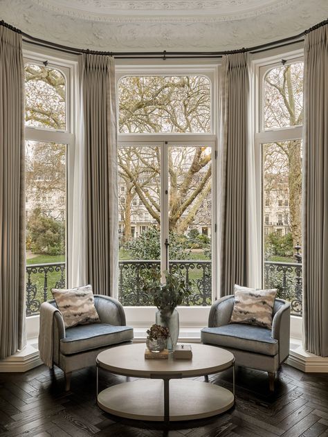 Apartment - Kensington, London - RJS Interiors London House Interior, Helen Green, Bedroom With Sitting Area, Duplex Apartment, Melting Pot, Stunning Interiors, Best Interior Design, Green Design, Apartment Design