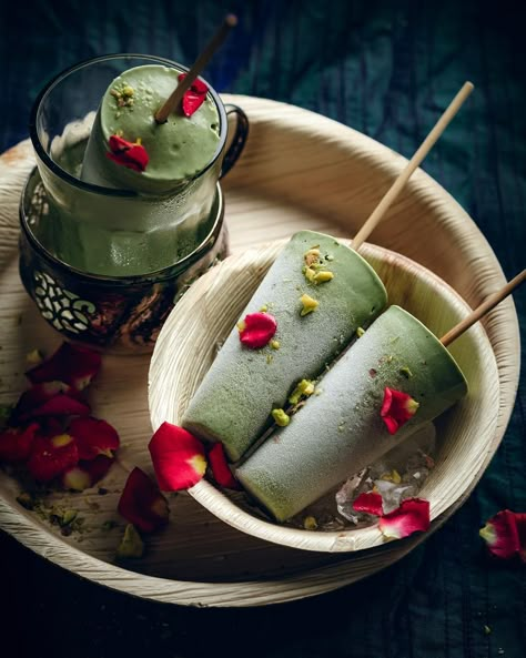 Green Ice Cream, Kulfi Recipe, Mint Ice Cream, Popsicles, Apple Pie, Indian Food Recipes, Matcha, Gin, Healthy Snacks