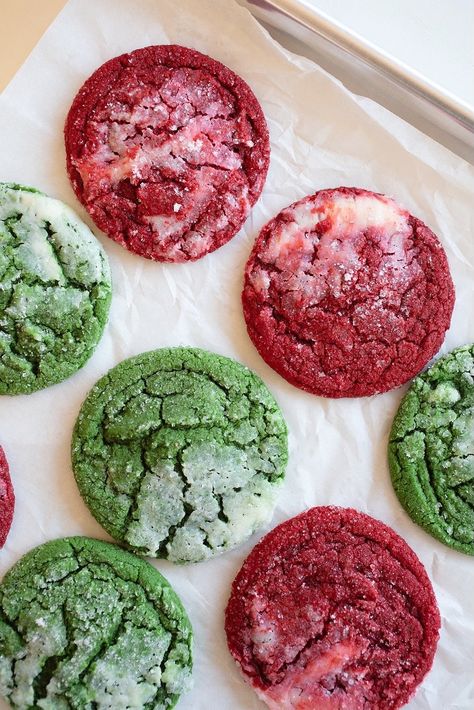 Red Velvet Sugar Cookies (and a mint version!) - The Vanilla Bean Blog Mint Sugar Cookies, Red Velvet Sugar Cookies, Velvet Sugar Cookies, Mini Valentine Cakes, Vanilla Bean Blog, Butter Cookies Christmas, Valentines Cakes, Cream Cheese Swirl, Cookie Shots