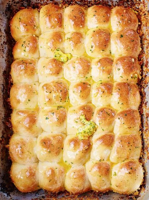 Tear ‘n’ share garlic bread | Jamie Oliver | Food | Jamie Oliver (UK) Cauliflower Fries, Sheer Khurma, King Author, Dough Starter, Garlic Bread Recipe, Jamie Oliver Recipes, Sour Dough, Bread Bin, Easy Bread Recipes