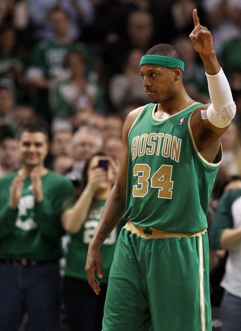 Celtics Wallpaper, Wallpaper Nba, Boston Celtics Players, Boston Basketball, Celtics Basketball, Celtic Pride, Paul Pierce, I Love Basketball, Nba Sports