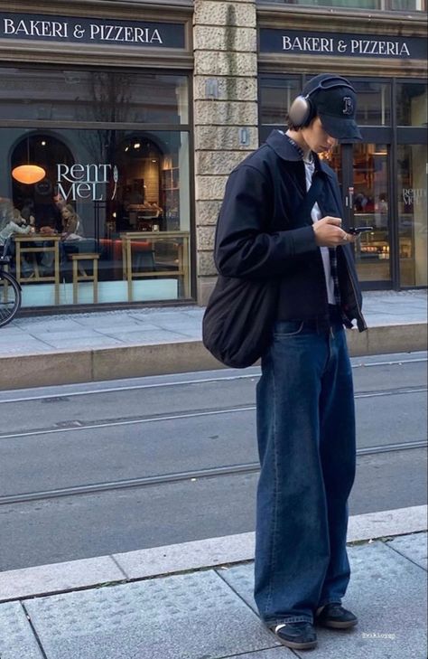 Korean Street Fashion Men, Guy Fits, Street Style Outfits Men, Street Fashion Men Streetwear, Guys Clothing Styles, Mens Outfit Inspiration, Foto Poses, Cool Outfits For Men, Stylish Mens Outfits