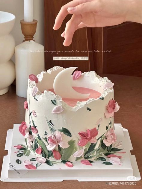 Dinara Kasko, Decorate A Cake, Moon Cakes, Vintage Birthday Cakes, Architectural Designer, Elegant Birthday Cakes, Simple Cake Designs, Funny Birthday Cakes, Mini Cakes Birthday