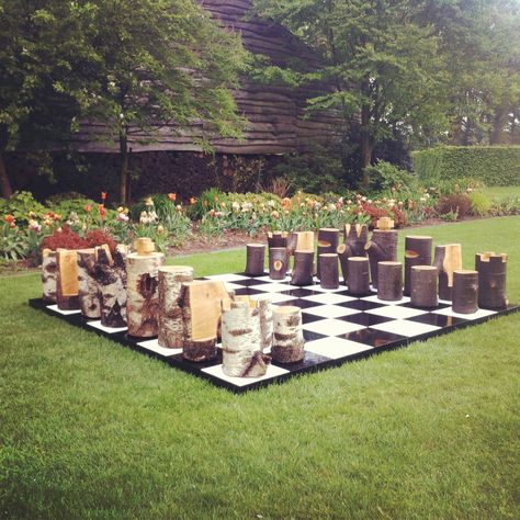 Birch and oak log chessset Outdoor Chess, Recess Games, Giant Chess, Art Through The Ages, Chess Boards, Soldering Iron Tips, Garden Games, Harvest Party, Eagle Scout