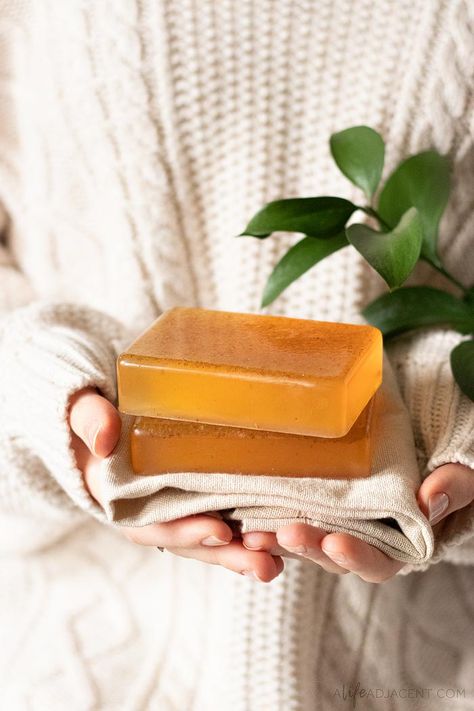 Soap Photography, Diy Honey, Almond Soap, Aesthetic Health, Tattoo Health, Melt And Pour Soap, Honey Diy, Natural Beauty Recipes, Natural Beauty Care