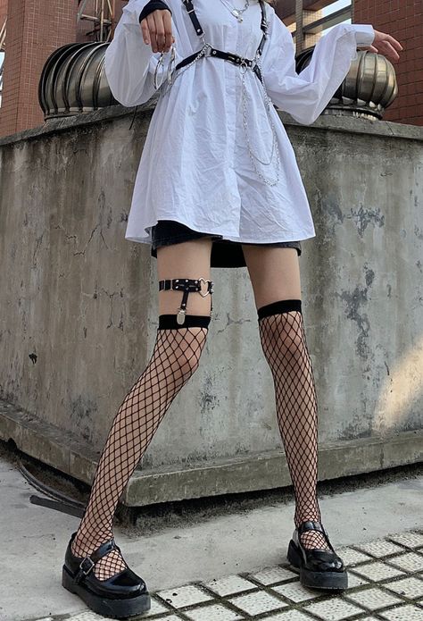 Women Gothic Fishnet Thigh High Stockings Black Over the knee Punk Socks for Halloween Gothic Harajuku Fashion, Dress Kawaii, Fishnet Socks, Stockings Outfit, Kawaii Clothing, Gothic Clothing, Black Fishnets, Thigh High Stockings, Gothic Outfits