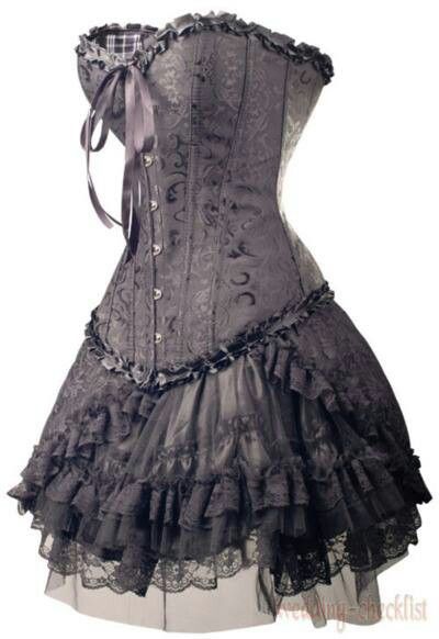 I WANT THIS!!!! And wear it around the house in black lacy thigh highs! (Not appropriate for outerwear...less'n you wanna get jumped, ya!) Styl Goth, Moda Steampunk, Punk Skirt, Mode Steampunk, Victorian Dresses, Emo Dresses, Gothic Dress, Emo Scene, Gothic Outfits