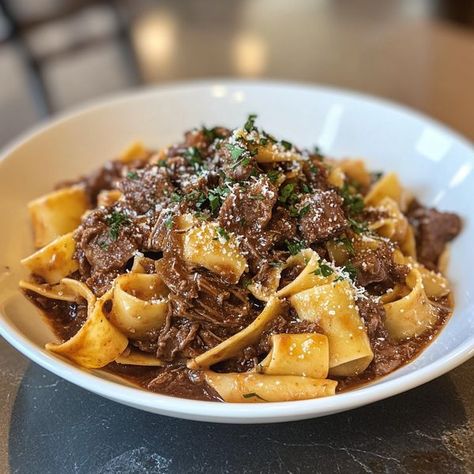 Venison Ragu, Everyday Italian, Beef Ragu, Ragu Recipe, Pappardelle Pasta, Short Rib, Food Stories, Slow Cook, Shredded Beef