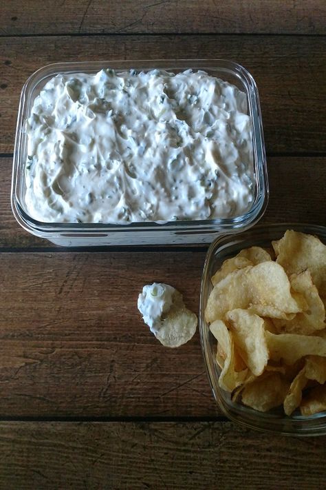 Sour Cream And Onion Dip Recipe, Green Onion Dip Recipe, Green Onion Dip, Sour Cream Dip Recipes, Green Onions Recipes, Cottage Cheese Dips, Onion Dip Recipe, Sour Cream Dip, Dip Recipes Easy