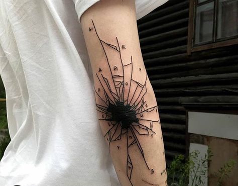 Man Chest Tattoo, Man Chest, Sketchy Tattoo, Glass Tattoo, Web Tattoo, 동화 삽화, Muster Tattoos, Elbow Tattoos, Creepy Tattoos