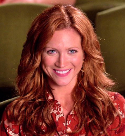 Brittany Snow as Chloe Beale from Pitch Perfect Chloe Pitch Perfect Icon, Brittany Snow Pitch Perfect, Chloe Pitch Perfect, Pitch Perfect Chloe, Pitch Perfect Characters, Chloe Beale, Pitch Perfect 1, Pitch Perfect 3, Marauders Dr