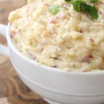 Creamy Ranch Crockpot Potatoes - Family Fresh Meals Mashed Potatoes Crockpot, Mashed Potatoes Red, Potatoes In The Crockpot, Ranch Crockpot, Ranch Mashed Potatoes, Crockpot Potatoes, Mashed Red Potatoes, Crockpot Mashed Potatoes, Crockpot Side Dishes