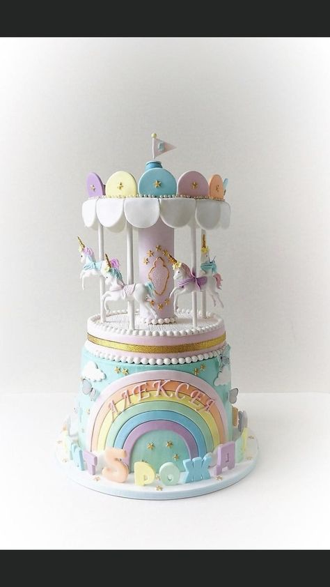 Merry Go Round Cake, Carousel Cake Ideas, Carousel Birthday Parties, Chocolate Pinata, 1st Bday Cake, Carousel Cake, Tiered Cakes Birthday, Carousel Birthday, Realistic Cakes