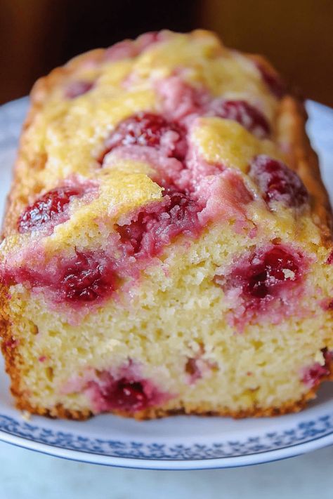 Lemon Raspberry Loaf, Raspberry Loaf, Raspberry Bread, Fruity Treats, Lemon Bread, Lemon Loaf, Lemon Glaze, Fresh Raspberries, Lemon Raspberry