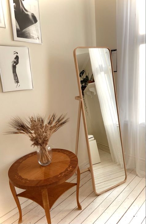 Big Mirror For Bedroom, Corner Mirror Ideas, Full Length Mirror Decor Ideas, Floor Mirror Decor, Big Mirror In Bedroom, Mirror Bedroom Decor, Wall Hanging Decorations, Stand Mirror, Mirror Decor Ideas