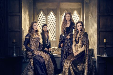 The White Princess - queen Elizabeth of York and Elizabeth Woodville with Cecily of York and Margaret Plantagenet Feminist Costume, The White Princess Starz, Princesa Elizabeth, Elizabeth Woodville, Elizabeth Of York, The White Queen, Stieg Larsson, Caterina Scorsone, The White Princess