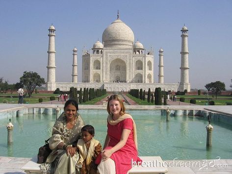 Mariellen Ward at the Taj Mahal Outfits For India, What To Wear In India, Visit India, Travel Safety, India Tour, Travel Outfits, Health Promotion, Solo Female Travel, Travel Alone